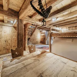  Homestay Luxury Cortina